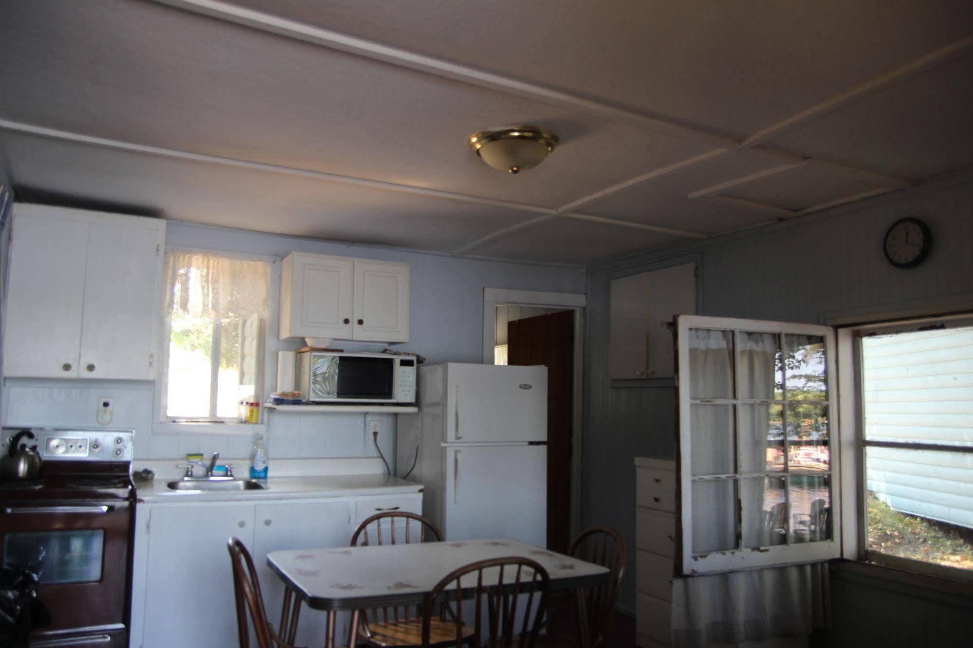 Black Lake Cabins Torrance Exterior photo